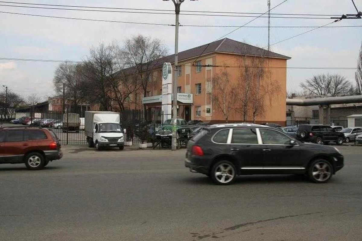 Office vul. Fedorova Ivana 32А, 1922m2673980