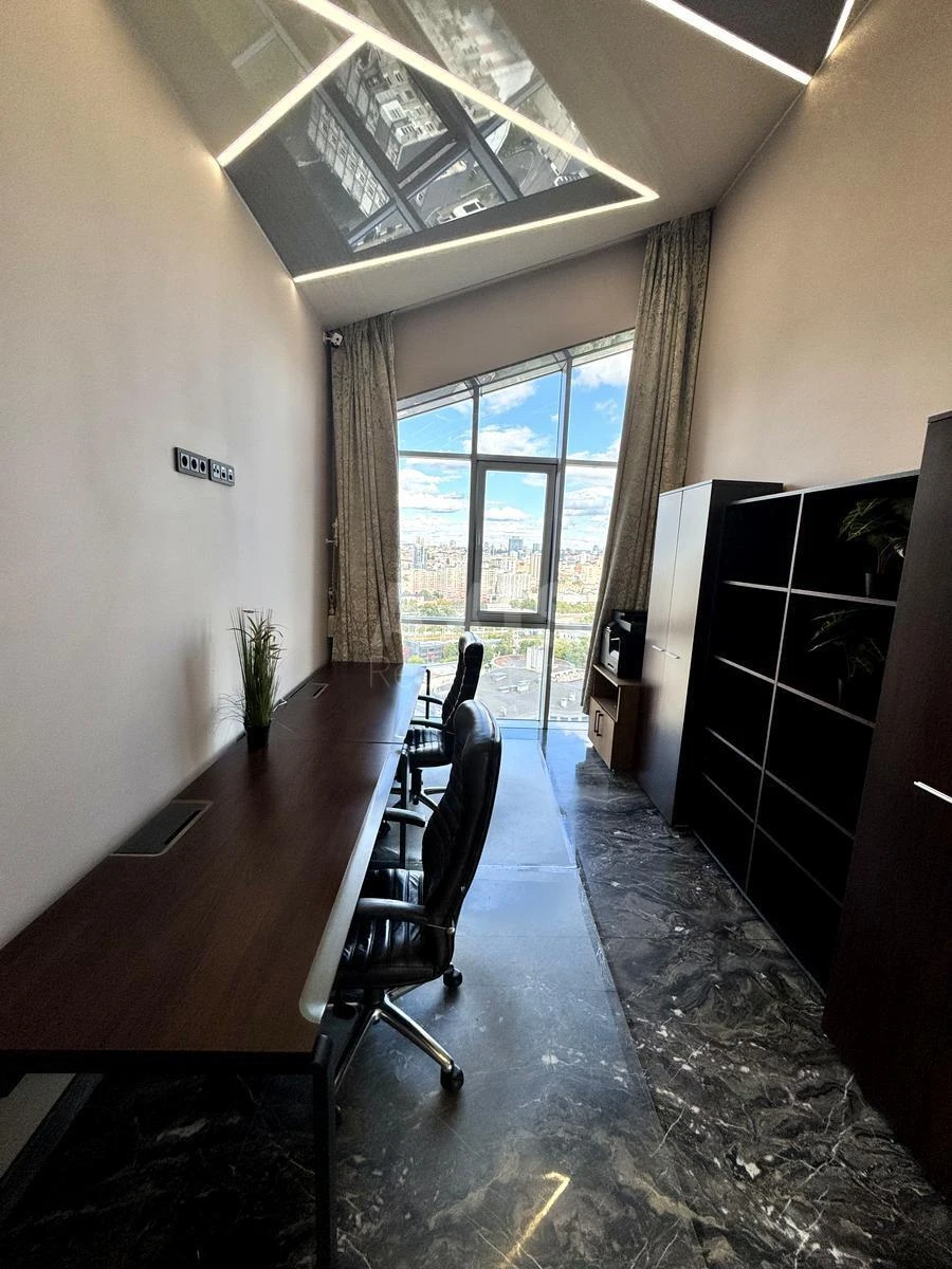 Office vul. Lypkivs'kogo Vasylja Mytropolyta 16В, 248m26941013