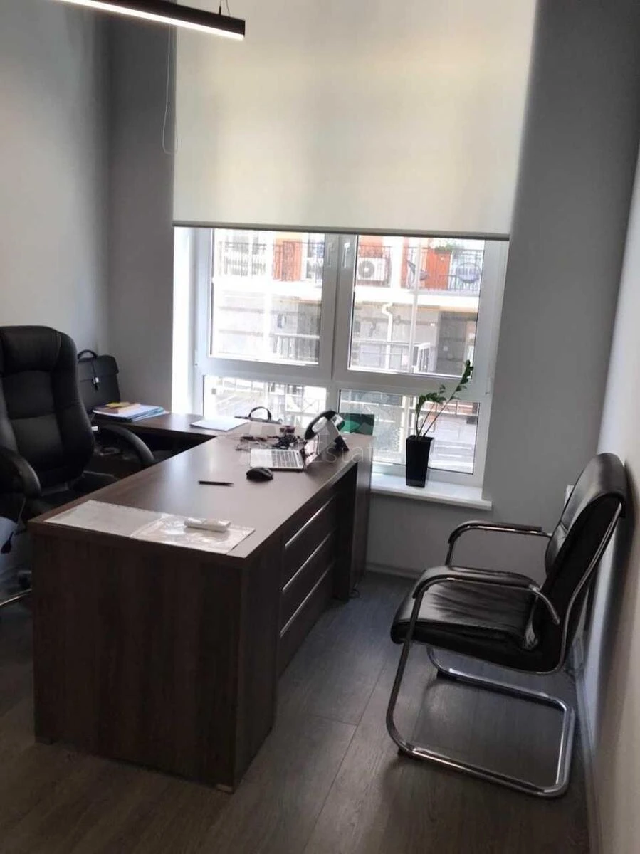 Office vul. Degtjarna 8, 220m26250518