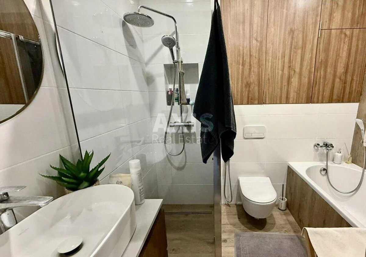 2k apartment vul. Metrologichna fifty-six B695586
