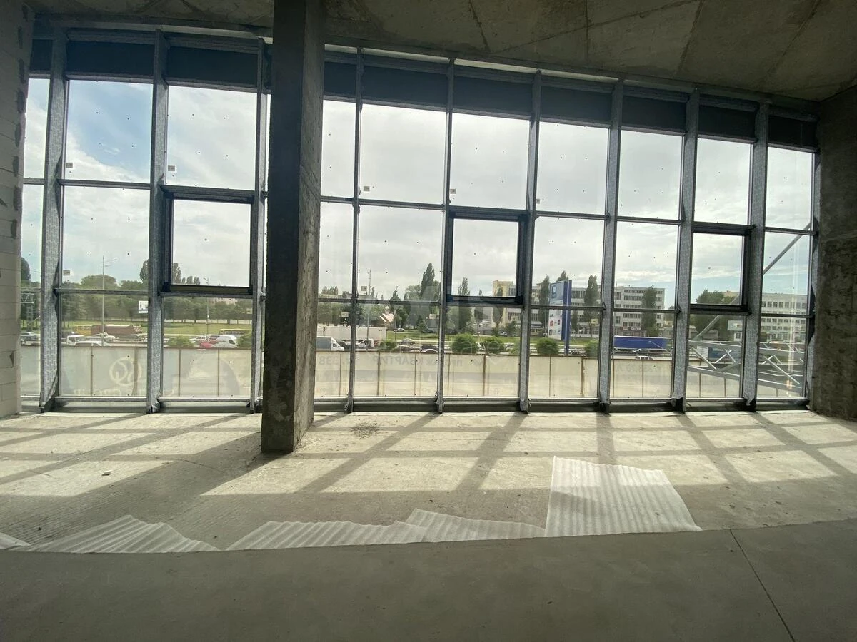 Объект торговли пр-т Бажана Николая 17А, 35м2635593