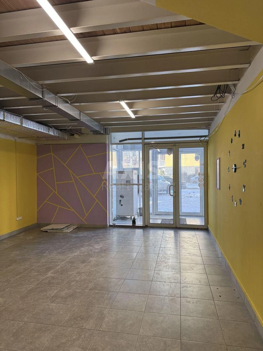 Объект торговли ул. Замковецкая 106Б, 91м2652302