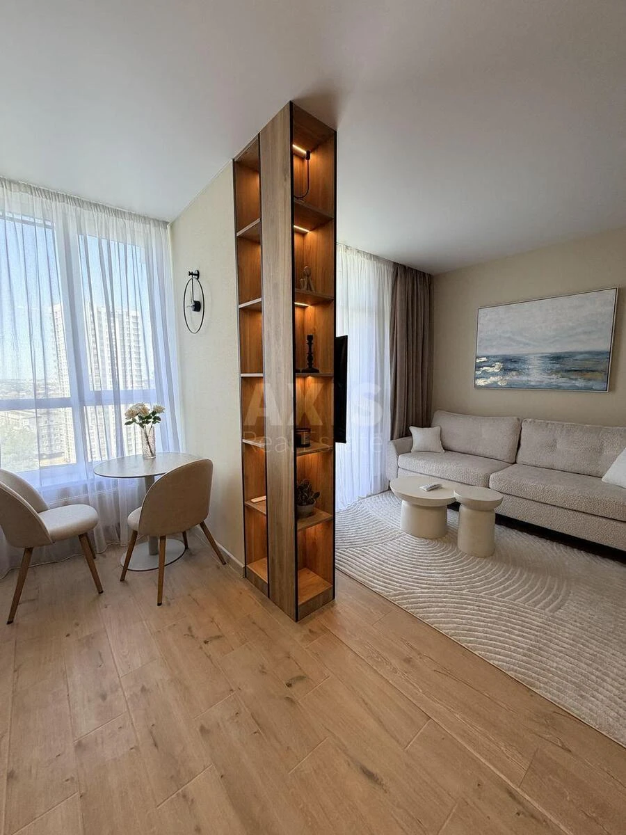 1k apartment pr-t Glushkova Akademika 427011014