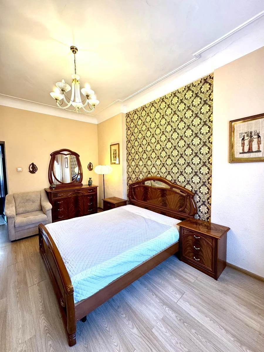 3k apartment vul. Kruglouniversytets'ka 2/16871513