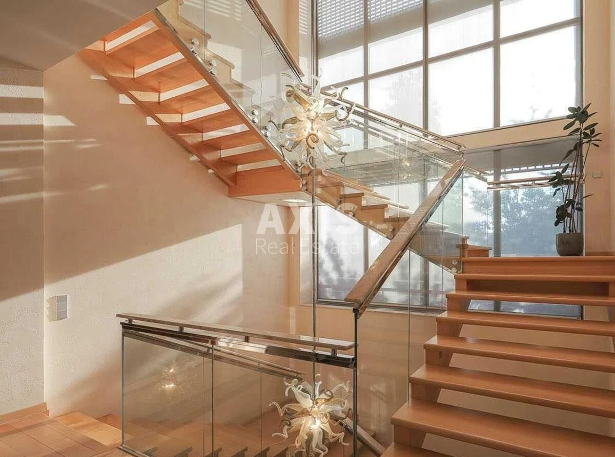 Дoм пер. Снежнянский, 640м2, город Киев537343