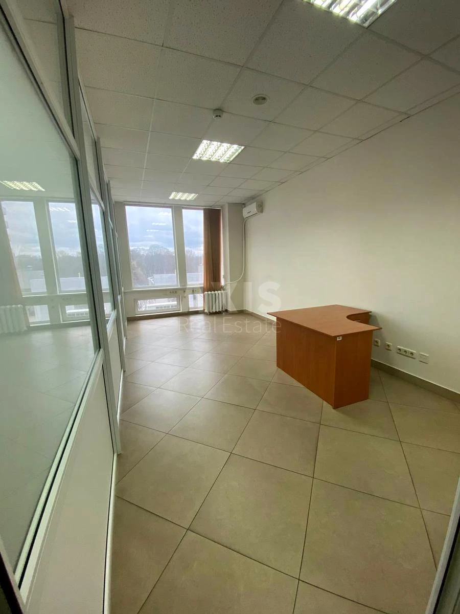 Office vul. Lypkivs'kogo Vasylja Mytropolyta 45, 172m2657397