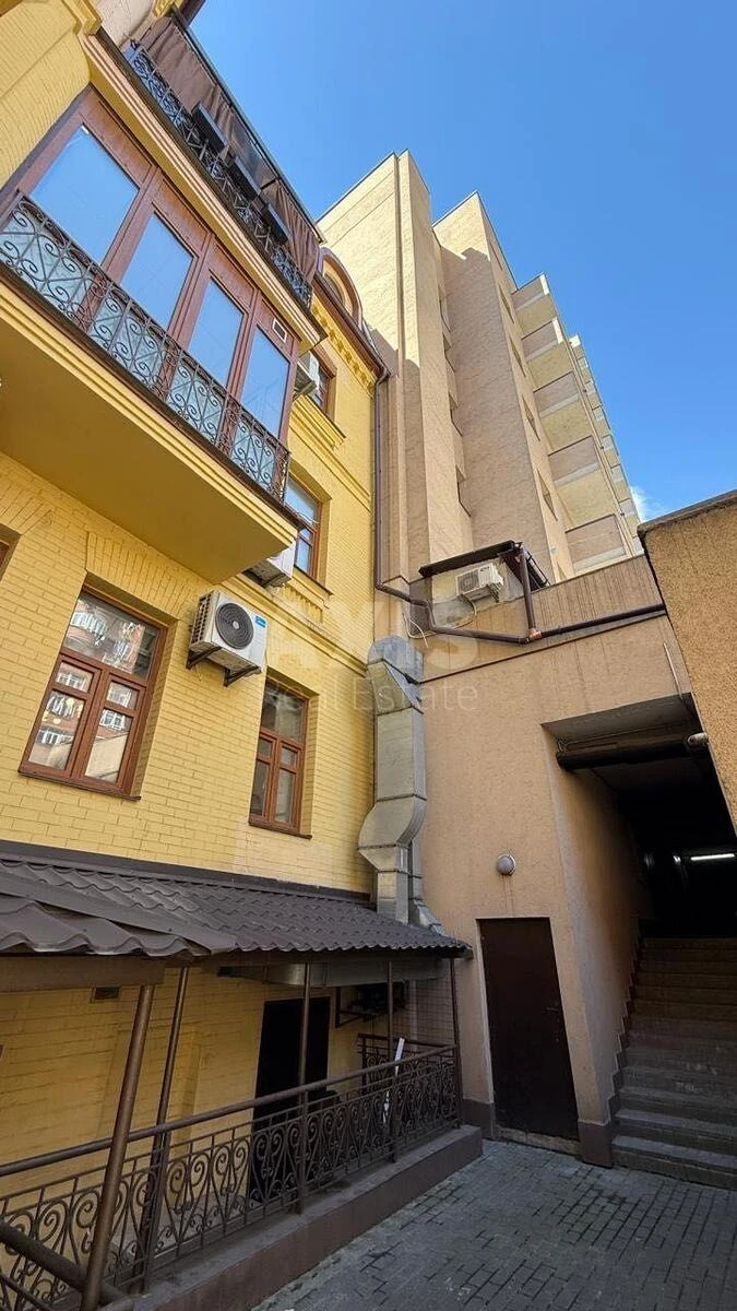 Объект торговли ул. Златоустовская 14, 200м2673111