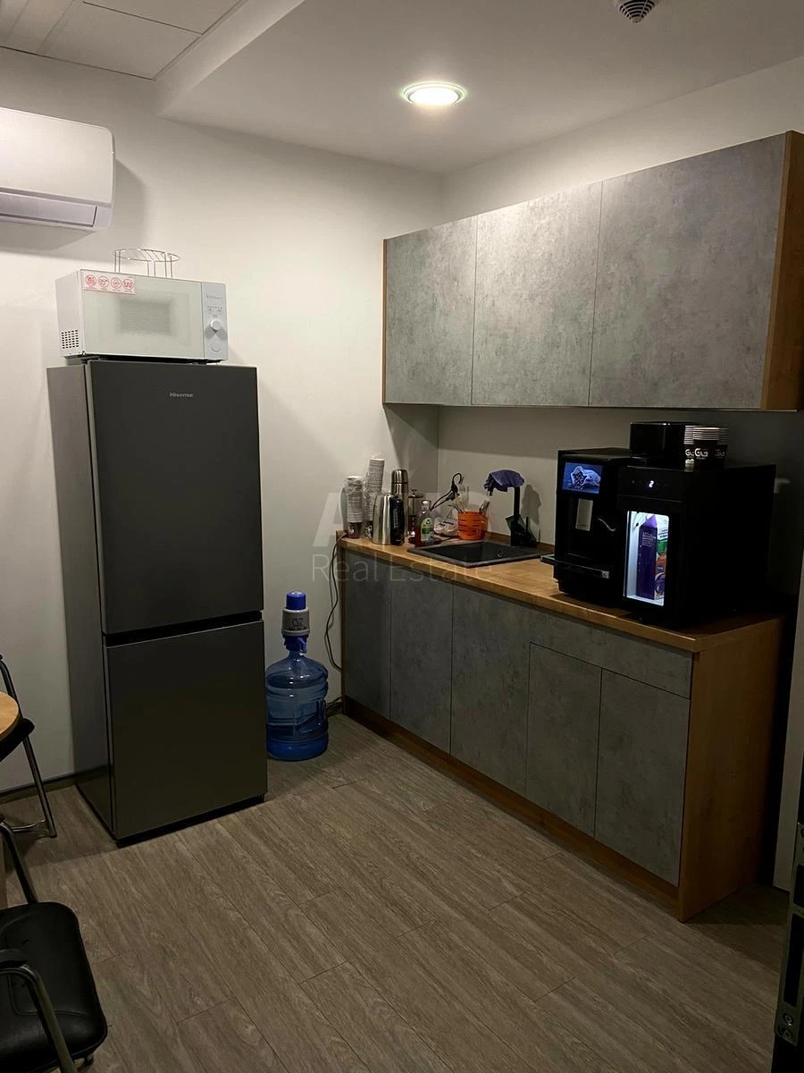 Office vul. Strutyns'kogo Sergija 13, 245m2692467