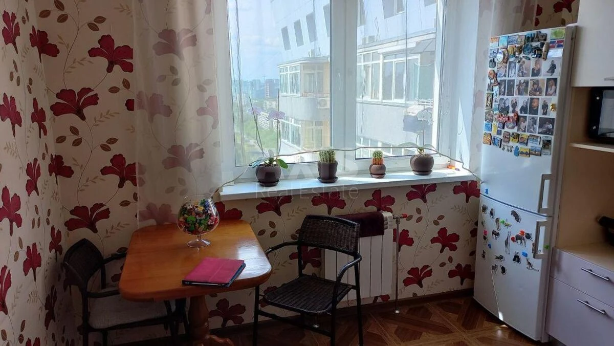 2к квартира ул. Кондратюка Юрия 1661231