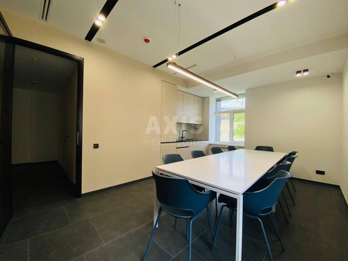 Office vul. Henerala Almazova 3, 250m26713312