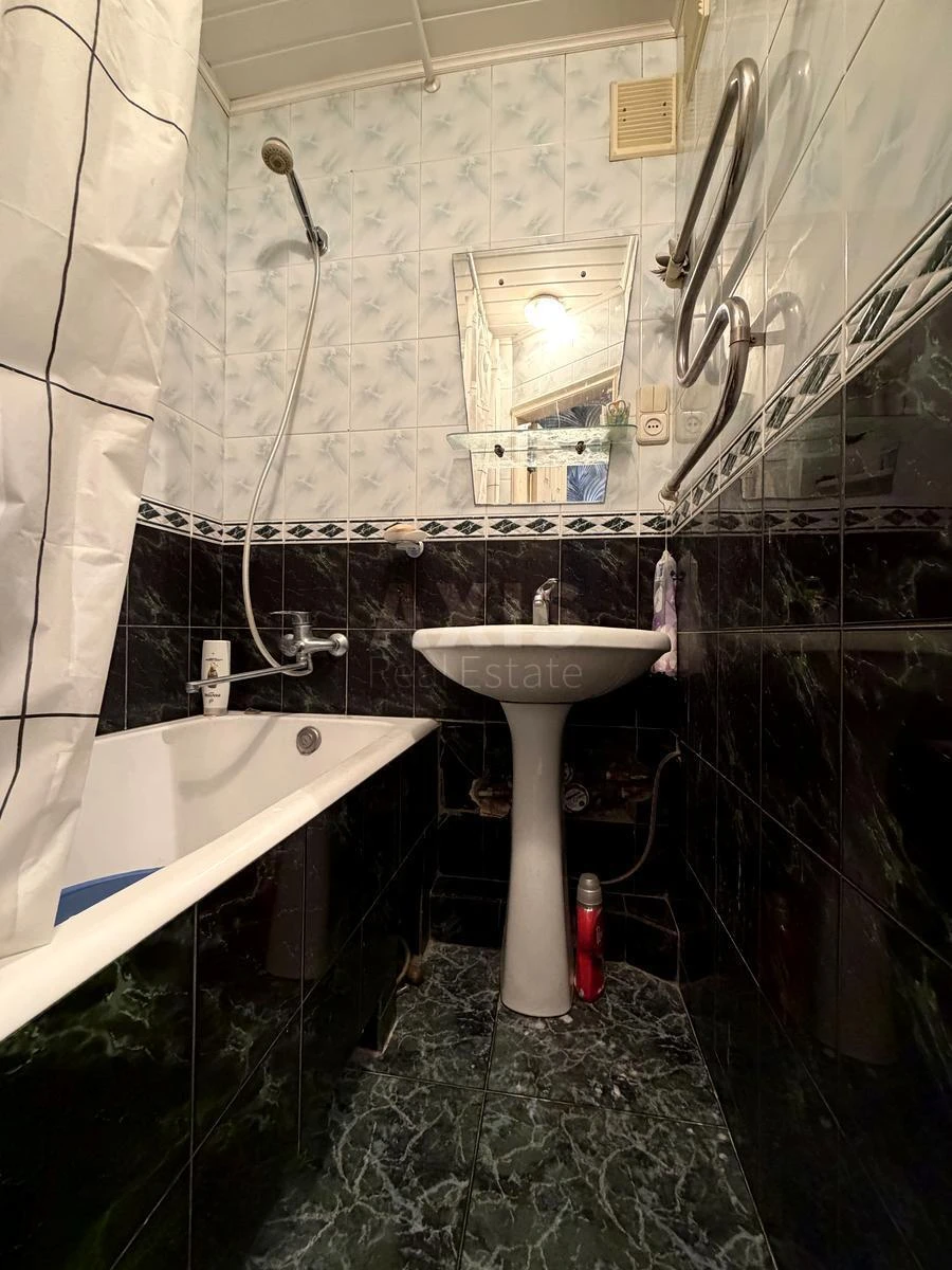 2k apartment bul. Verhovnoi' Rady 33/1668969