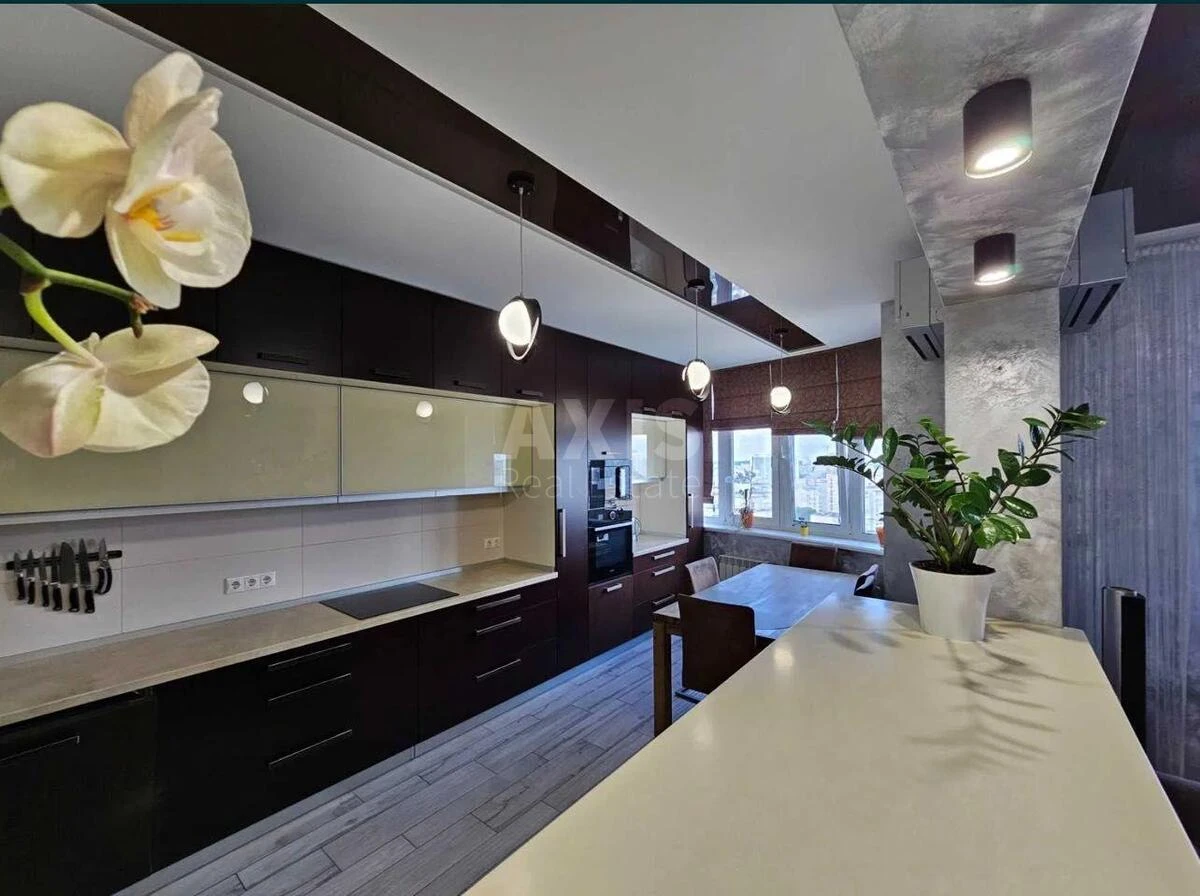 3k apartment vul. Dragomanova 40Ж685631