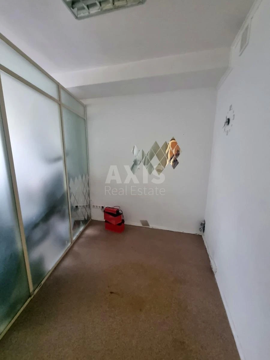 Trade object vul. Ahmatovoi' Anny 13, 156m26692715