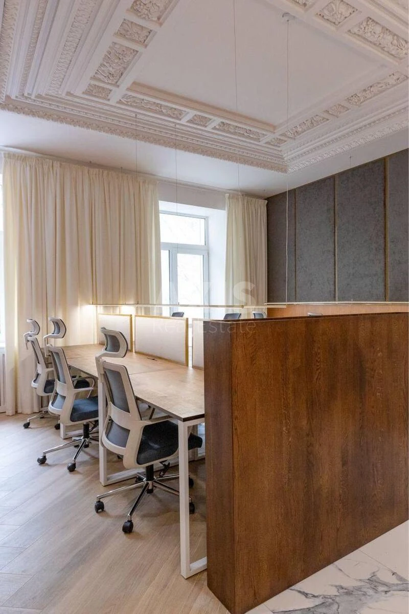 Office vul. Lypkivs'kogo Vasylja Mytropolyta 14, 65m267502