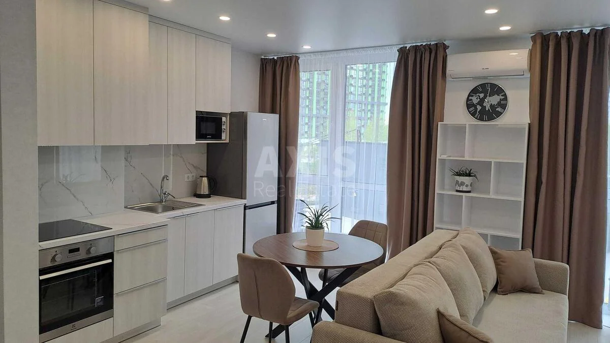 1k apartment nab. Dniprovs'ka 15