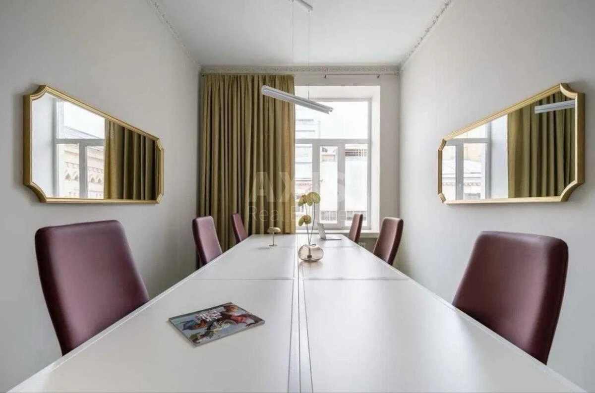 Office vul. Rustaveli Shota 15Б, 135m26798316
