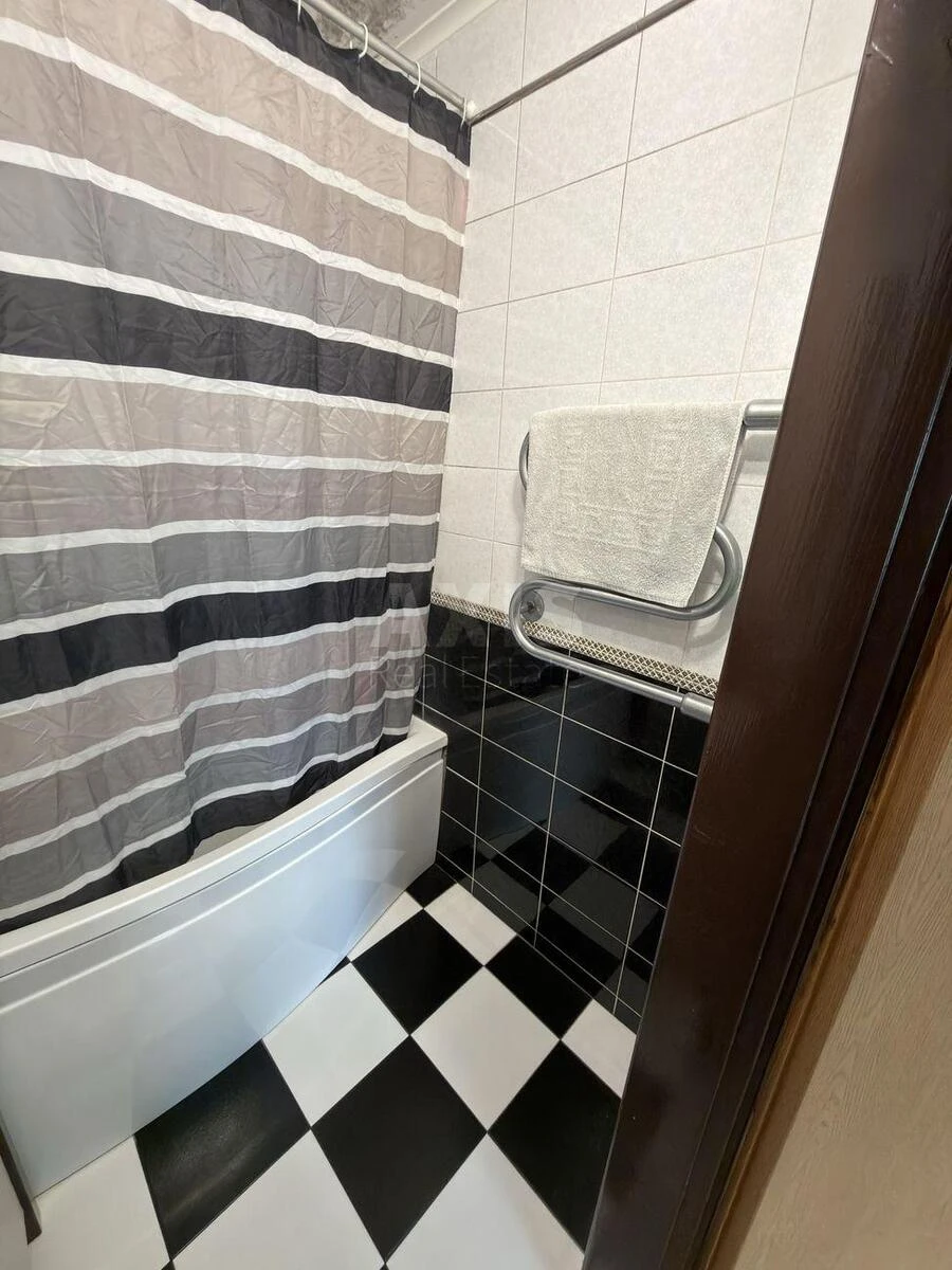 3k apartment vul. Puljuja Ivana 17085812