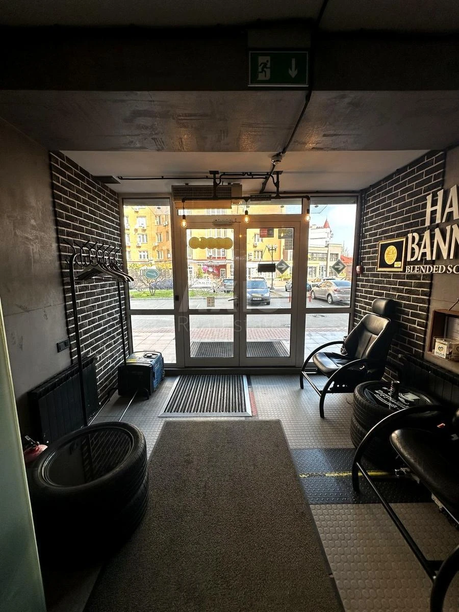 Office pr-t Volodimira Іvasyuka 6Б, 213m2679254