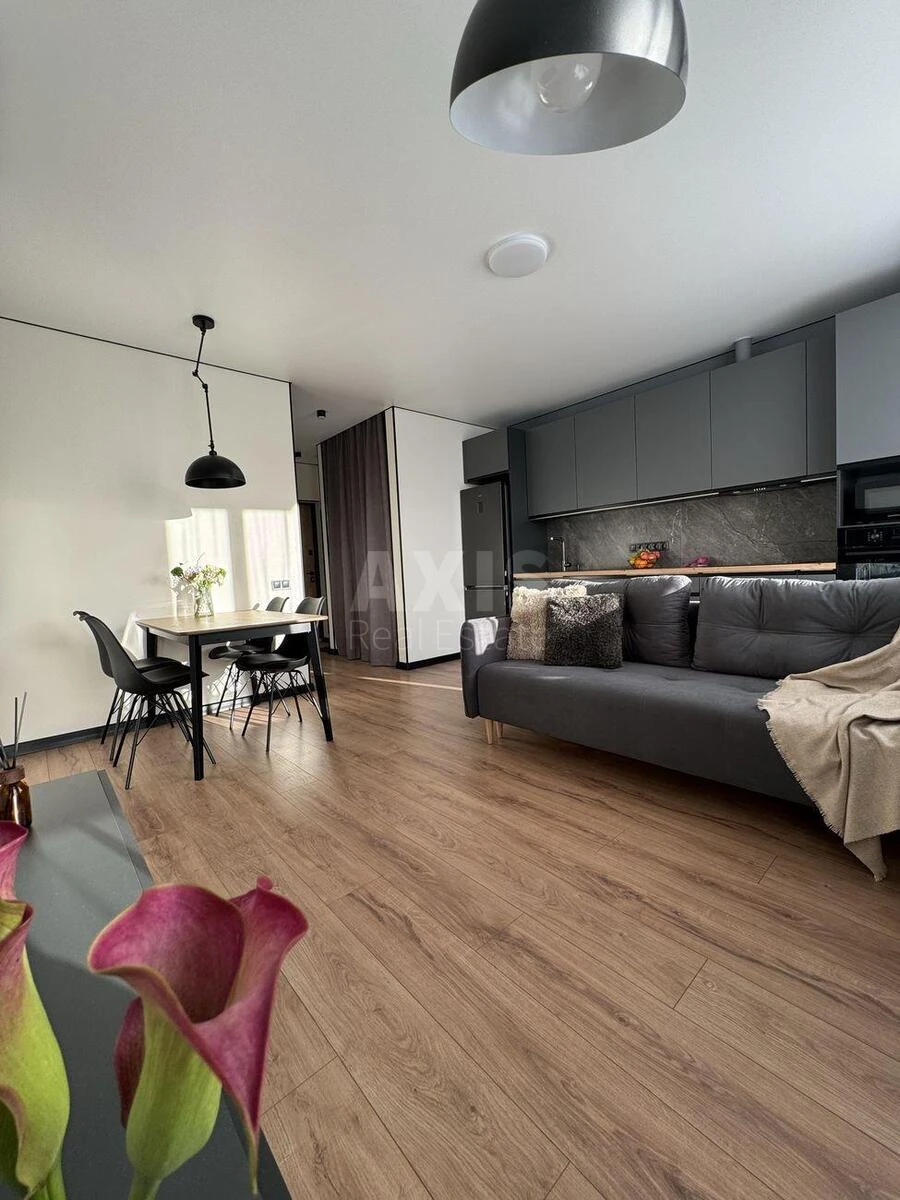 1k apartment shose Stolychne 9678564