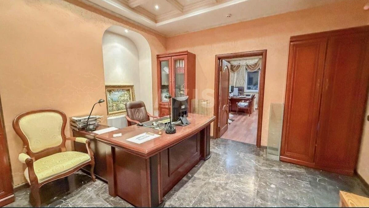 Office shose Harkivs'ke 201, 200m2711956