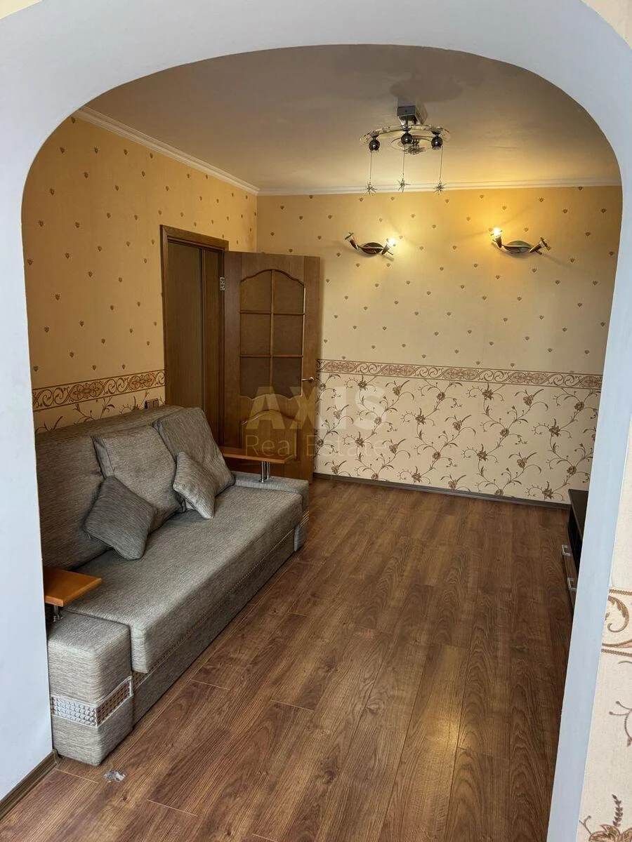 2k apartment vul. Kashtanova 4697553