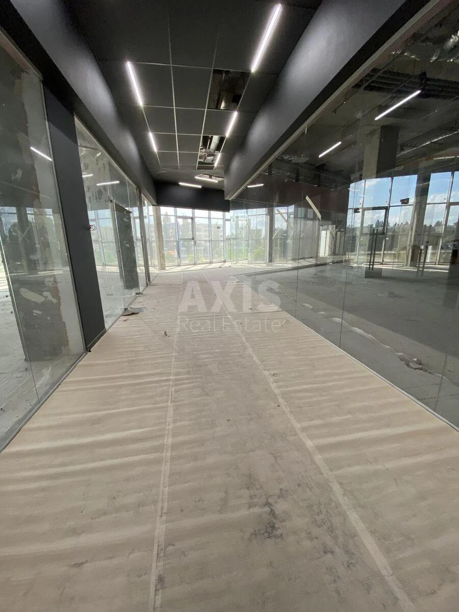 Объект торговли пр-т Бажана Николая 17А, 35м2635596