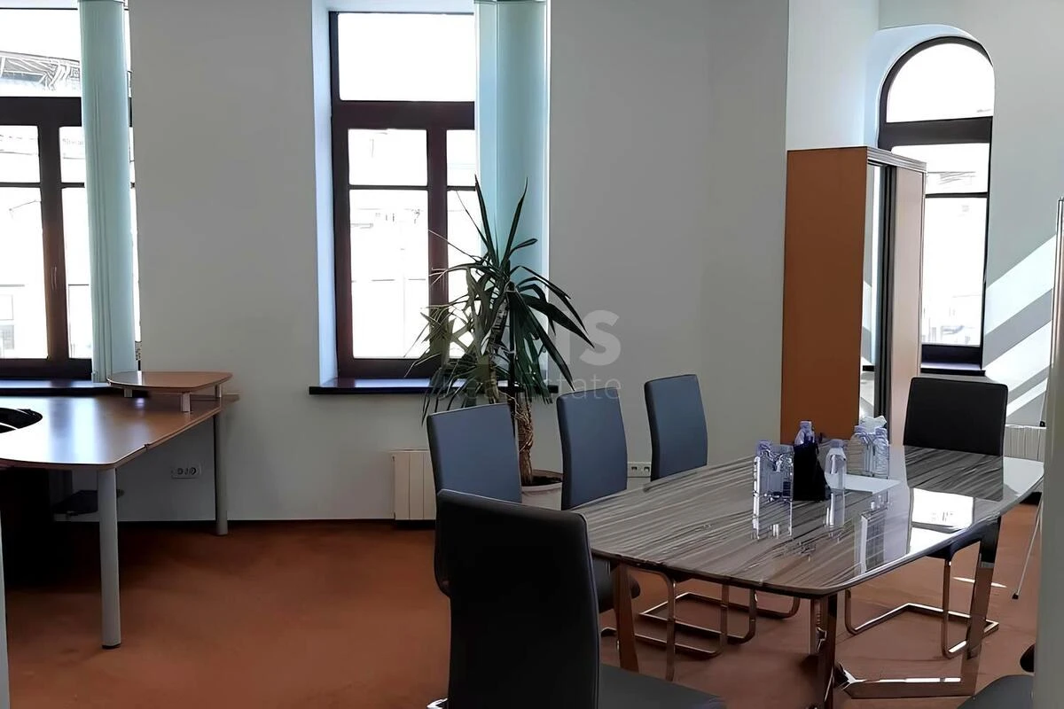 Office vul. Basejna 2, 422m27026111