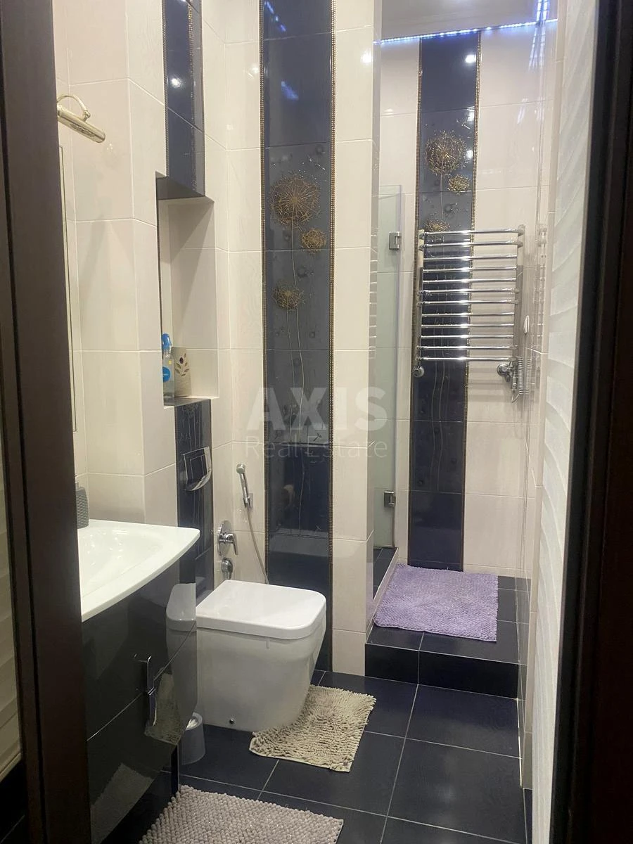 2k apartment pr-t Berestejskij 426691410