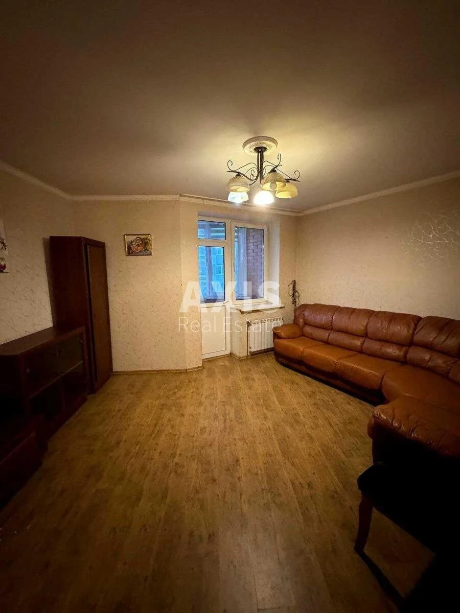 2k apartment vul. Strokacha Tymofija 7631982