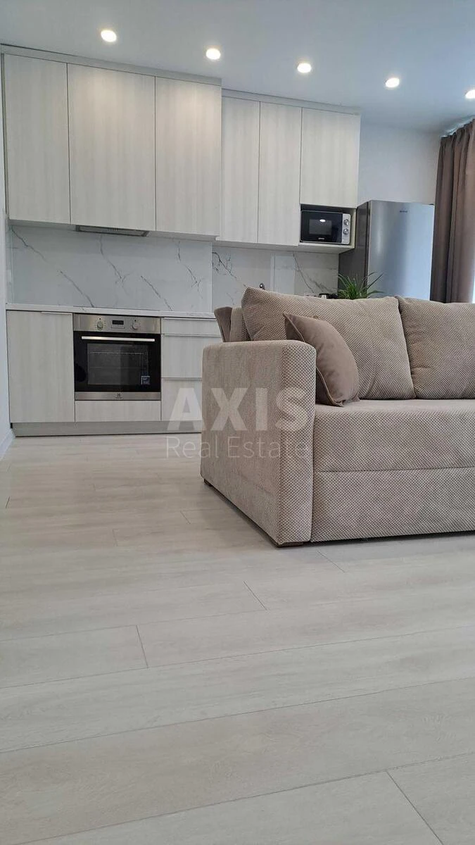 1k apartment nab. Dniprovs'ka 15672791