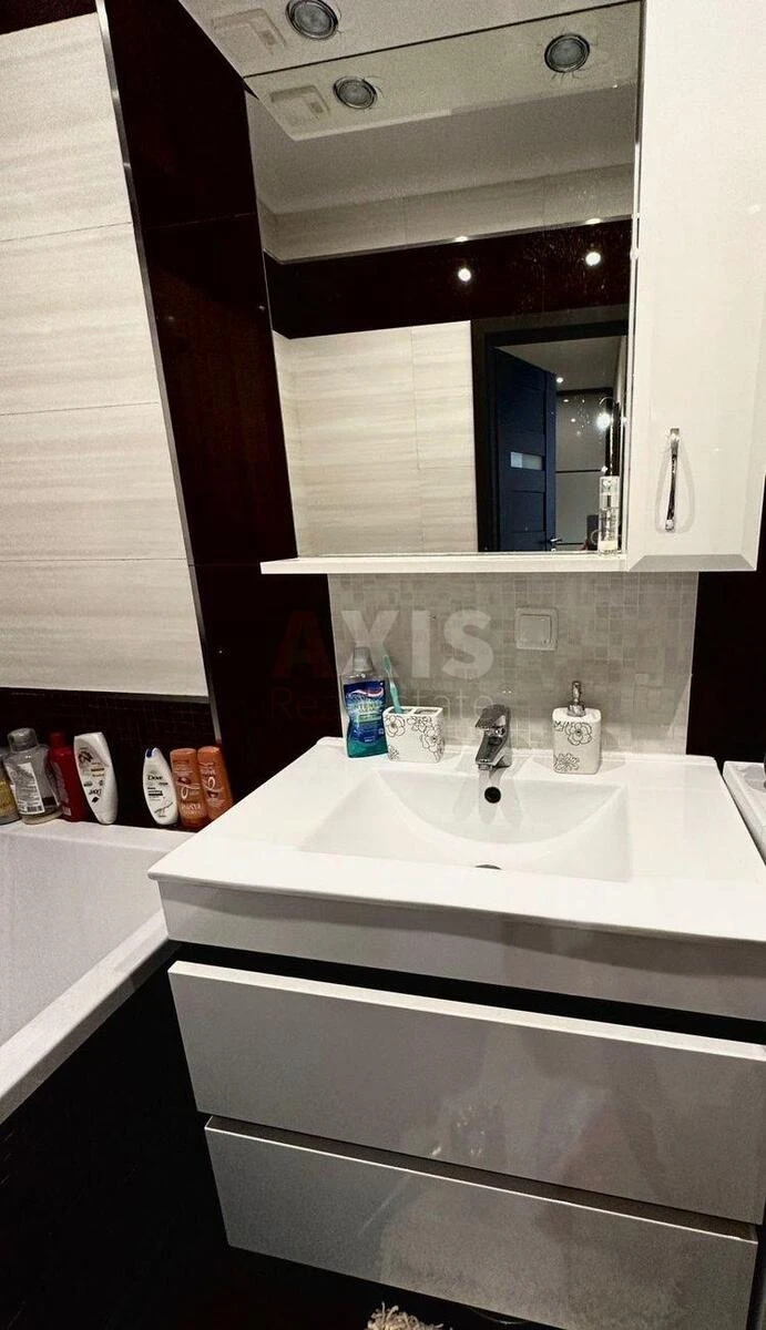 1k apartment vul. Yulia Zdanovska 46/1672885