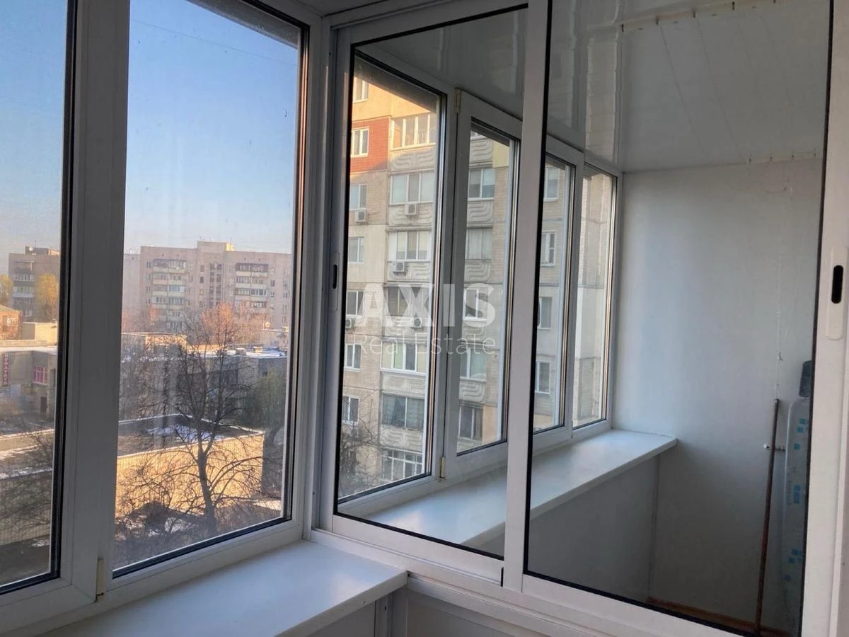 3k apartment pr-t Svobody 6462418