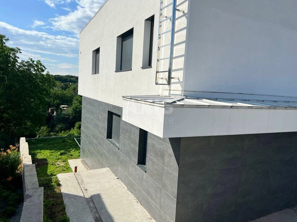 Дoм ул. Парниковая, 350м2, город Киев509550