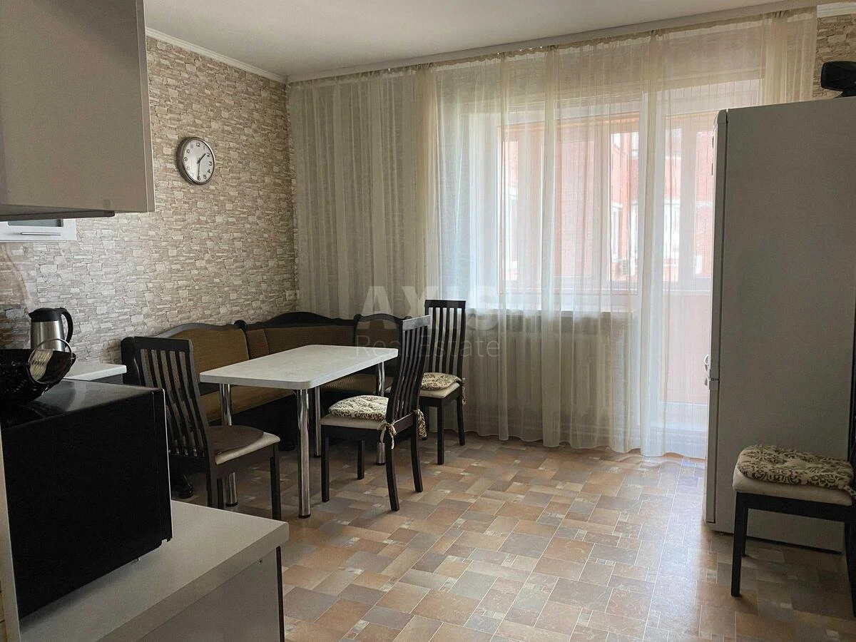 3k apartment vul. Ahmatovoi' Anny 13709792