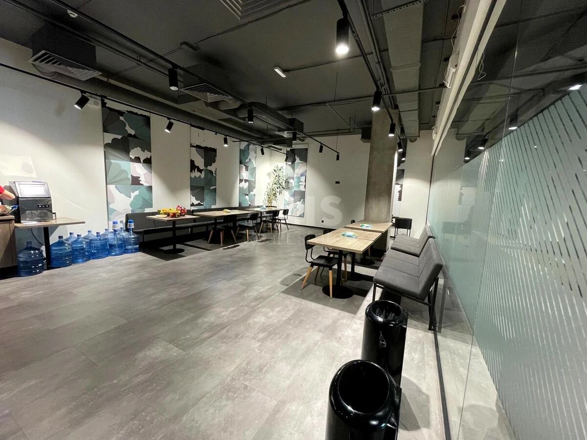 Office vul. Garmatna 4, 972m2677660