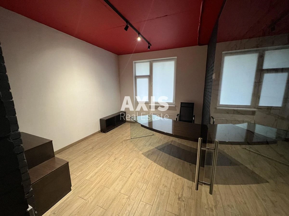 Office vul. Vasylya Tyutyunnyka , 102m246316