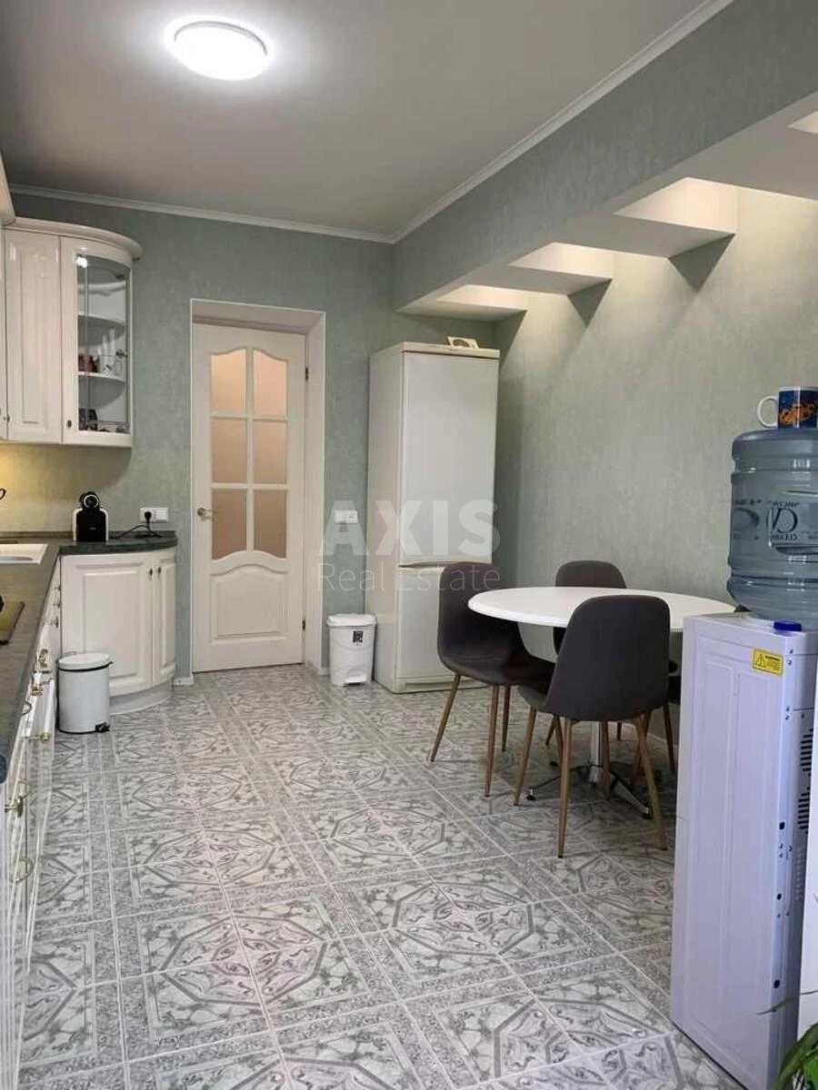 3к квартира ул. Старонаводницкая 8711032