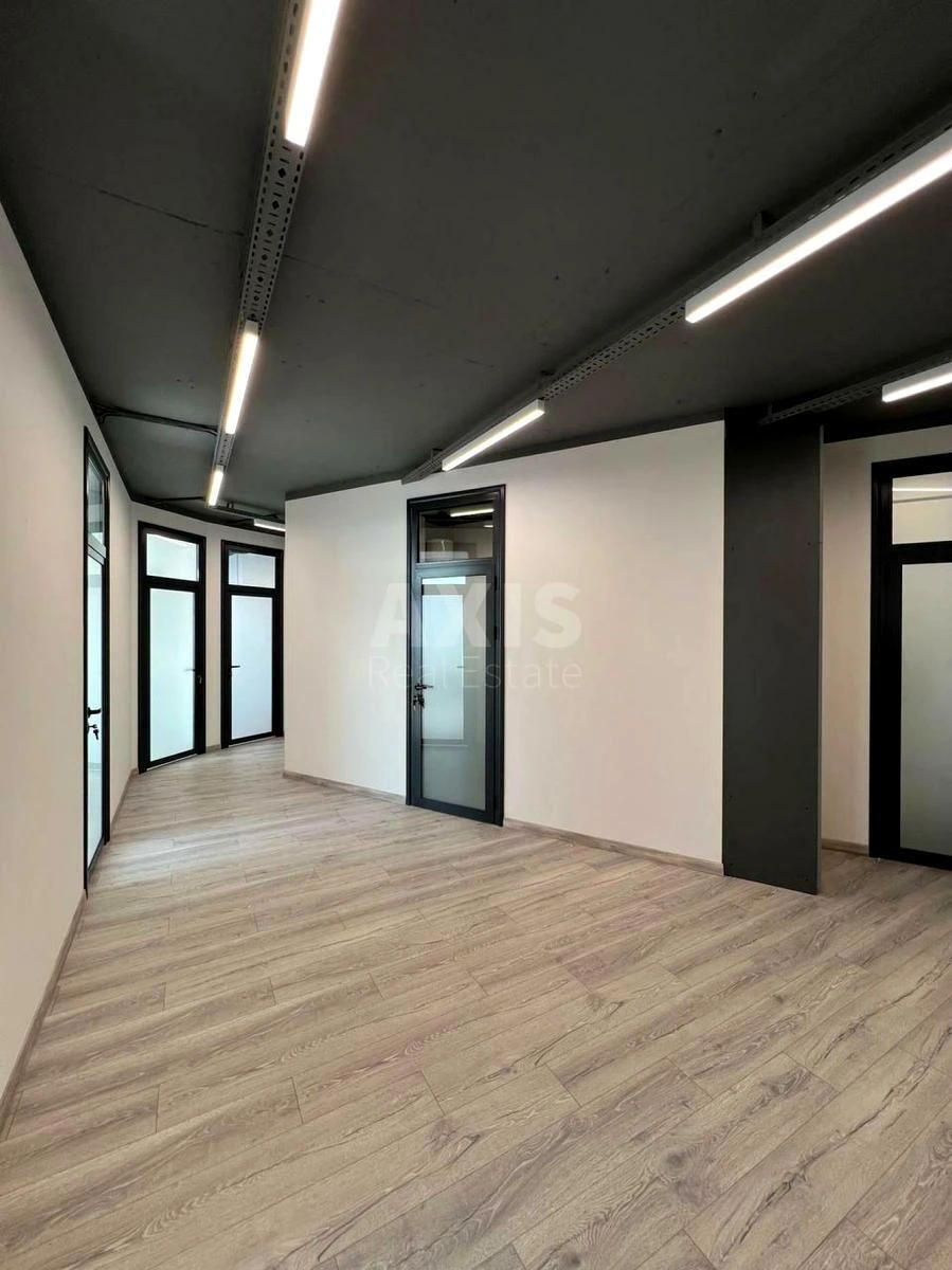 Office pr-t Berestejskij 11, 94m2636454