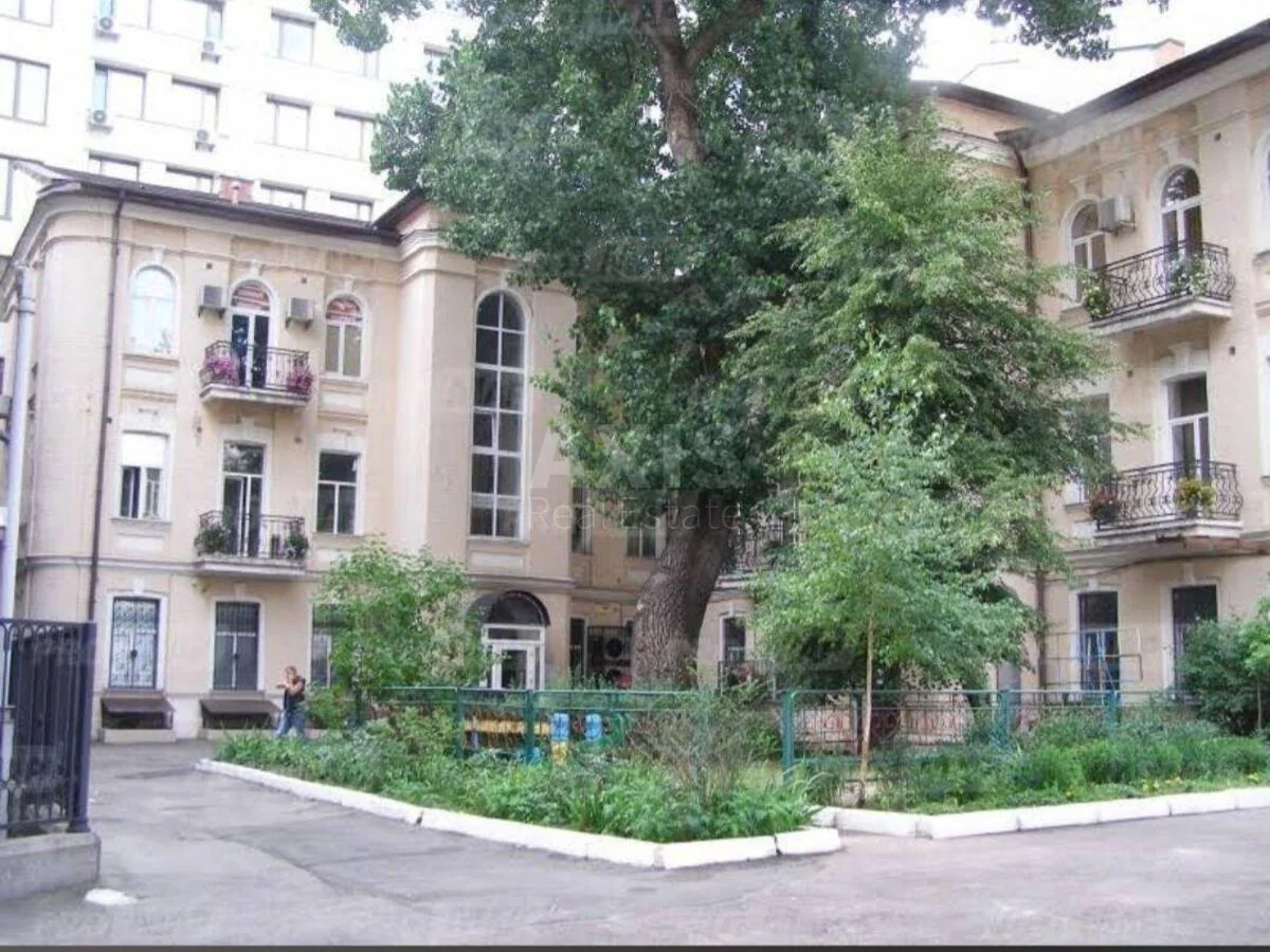 Office vul. Zhyljans'ka 12, 1320m2