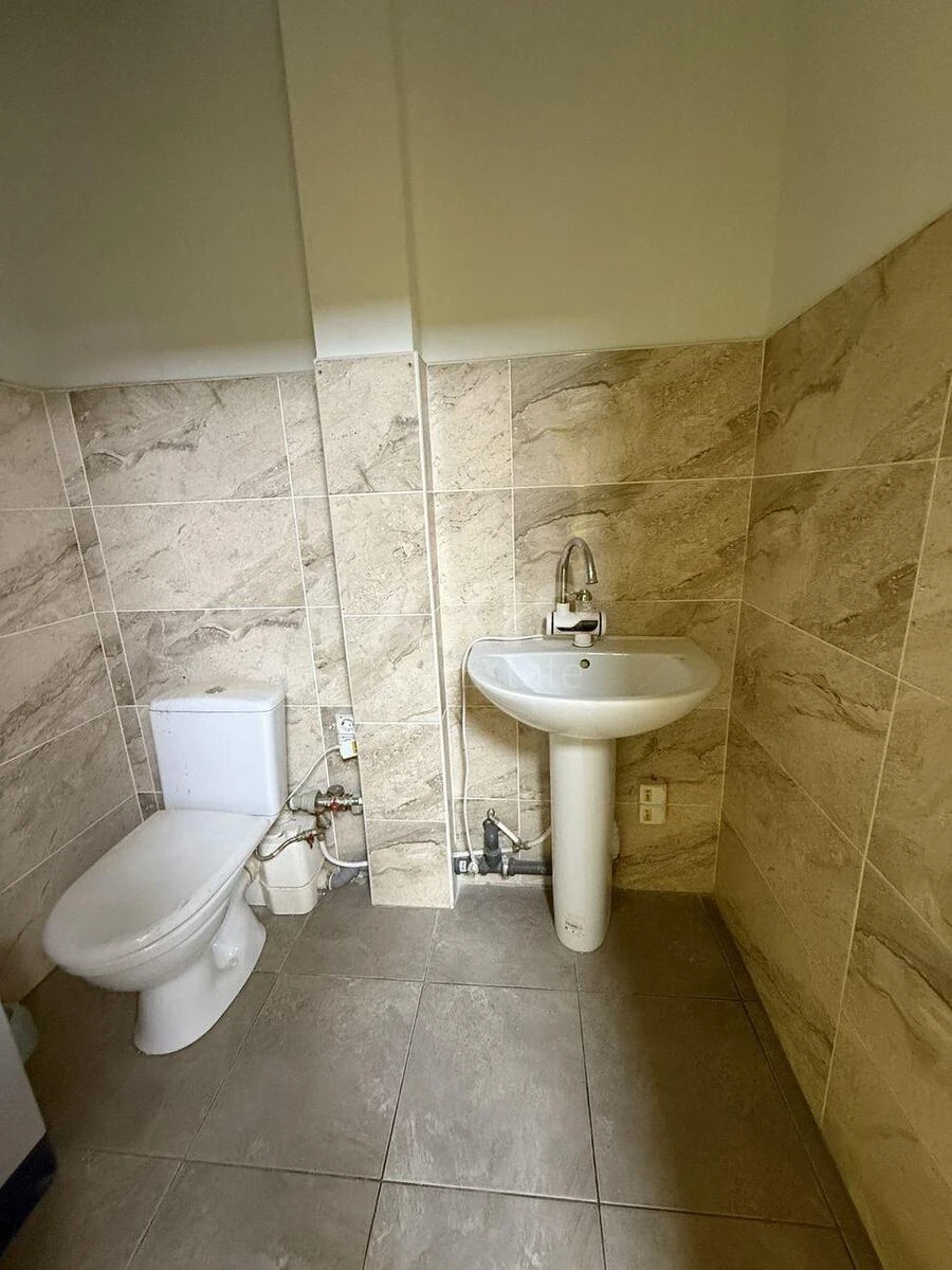 Объект торговли ул. Замковецкая 106Б, 91м2652306