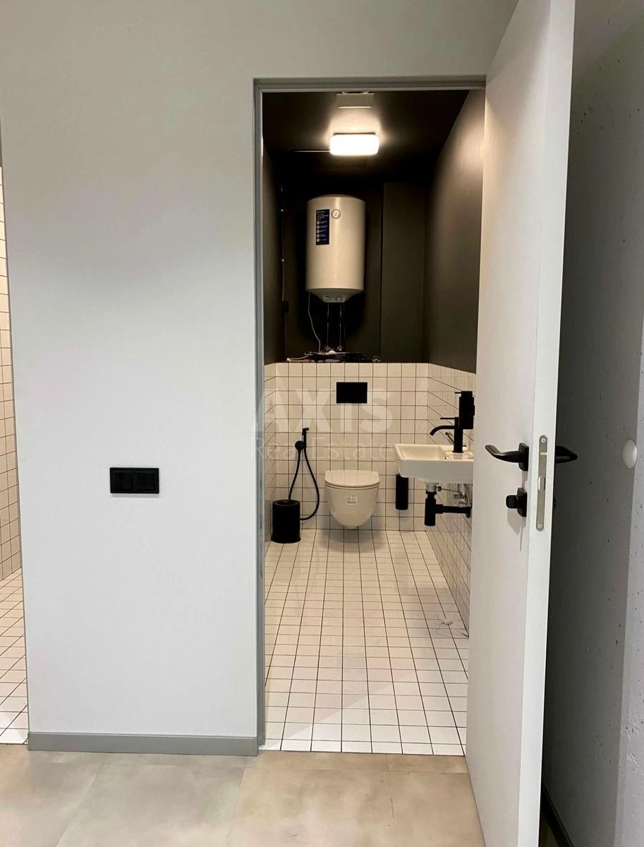 Офис ул. Андрея Верхогляда 14А, 125м26687010