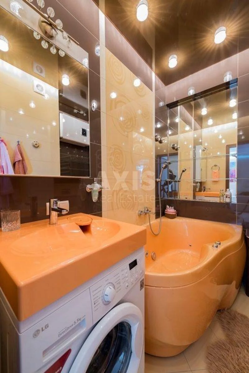 2k apartment vul. Vasylya Tyutyunnyka 37/1669896