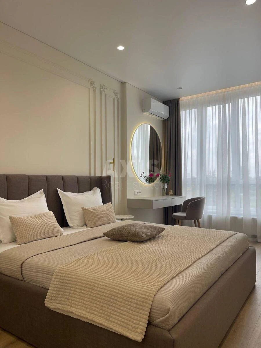 3k apartment vul. Saljutna 2688102