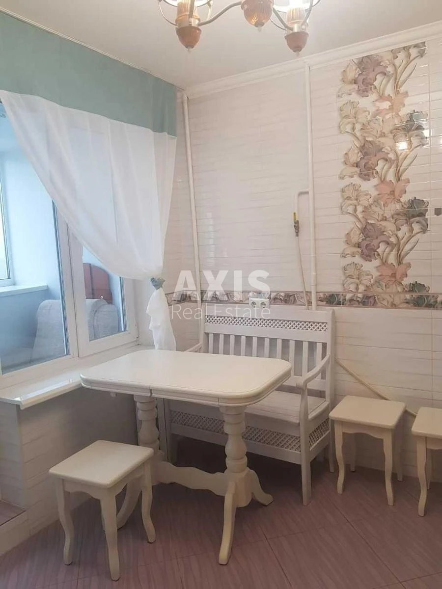 1k apartment vul. Serafymovycha 5394610