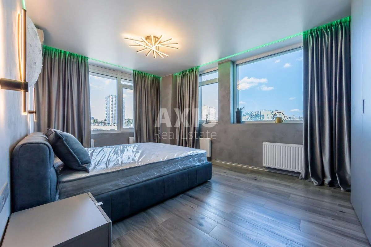 4k apartment pr-t Berestejskij 11584531