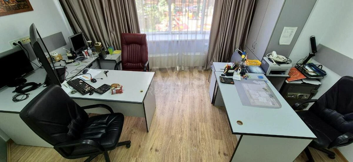 Office bul. Lesi Ukrai'nky 7Б, 200m26665914