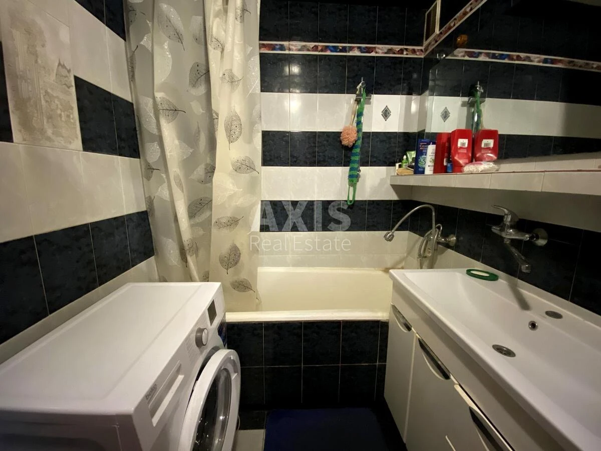 5k apartment vul. Александры Эстер 10/876653211