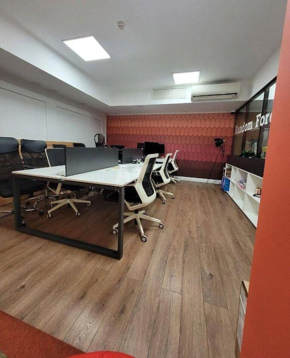 Office vul. Tolstogo L'va 39, 270m2653560