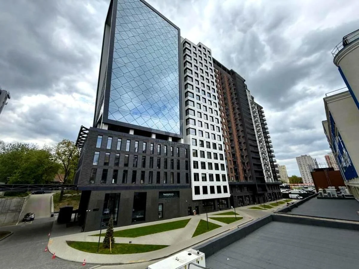 Office vul. Stusa Vasylja 35Б, 600m2