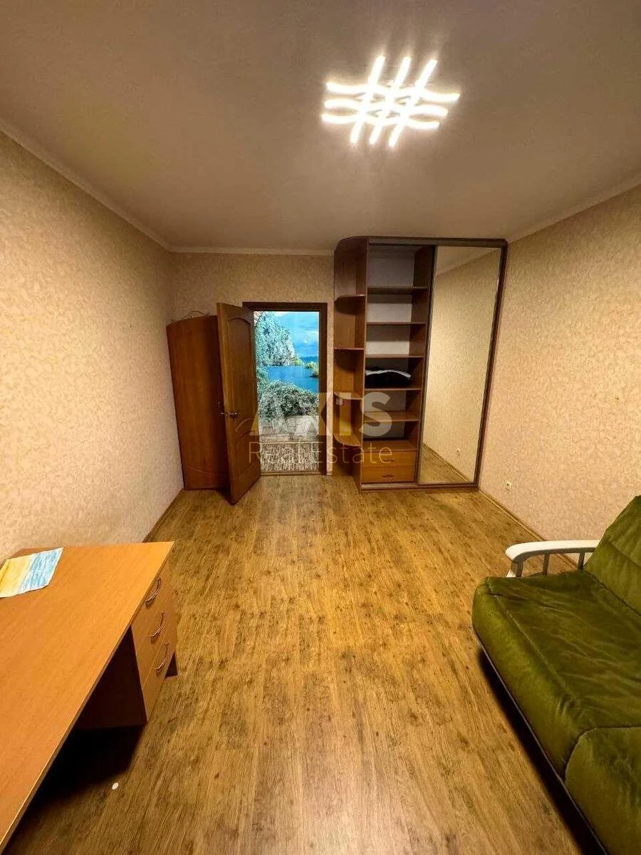 2к квартира ул. Семьи Стешенкив 7631987